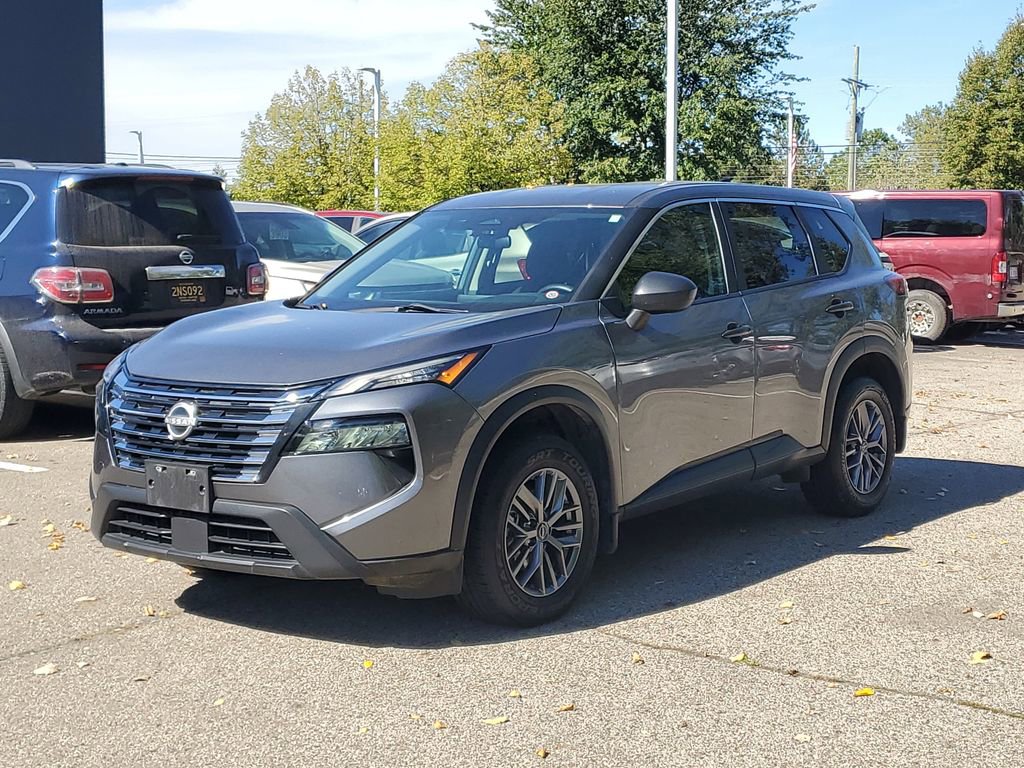 Used 2024 Nissan Rogue S image 2