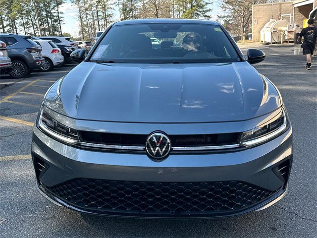 Used 2025 Volkswagen Jetta Sport image 2