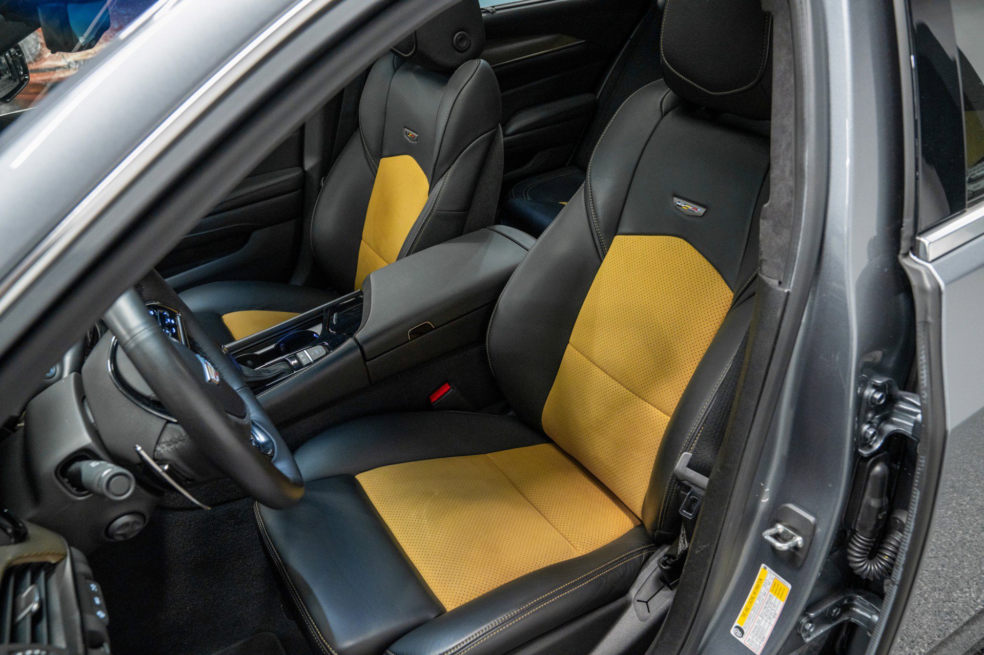 Used 2019 Cadillac CTS V w/ Luxury Package image 22