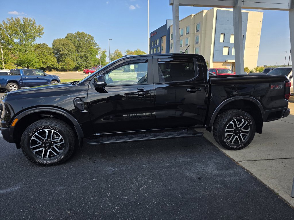 Used 2024 Ford Ranger Lariat w/ FX4 Off-Road Package image 6