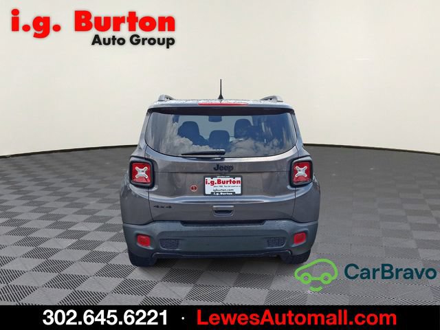 Used 2019 Jeep Renegade Altitude w/ UConnect 8.4 Nav Group AWD/4WD image 5