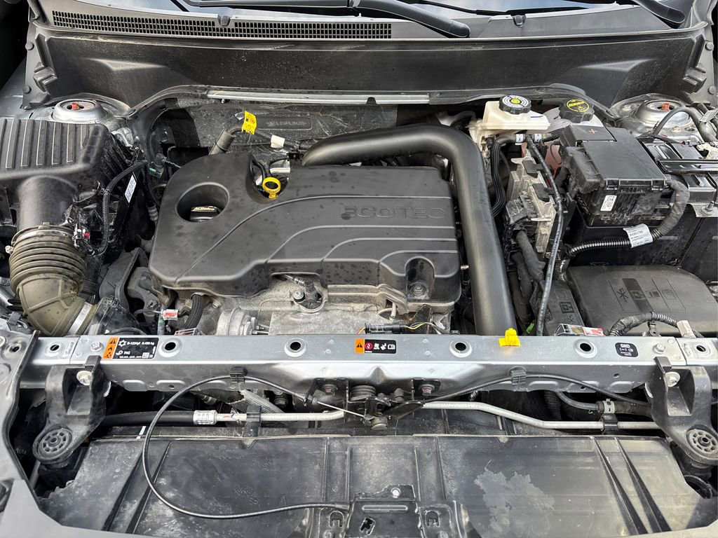 Used 2024 GMC Terrain SLE image 13