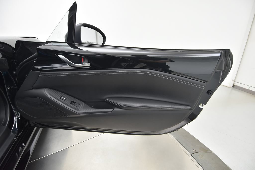 New 2026 MAZDA MX-5 Miata RF Grand Touring w/ Appearance Package RWD image 38