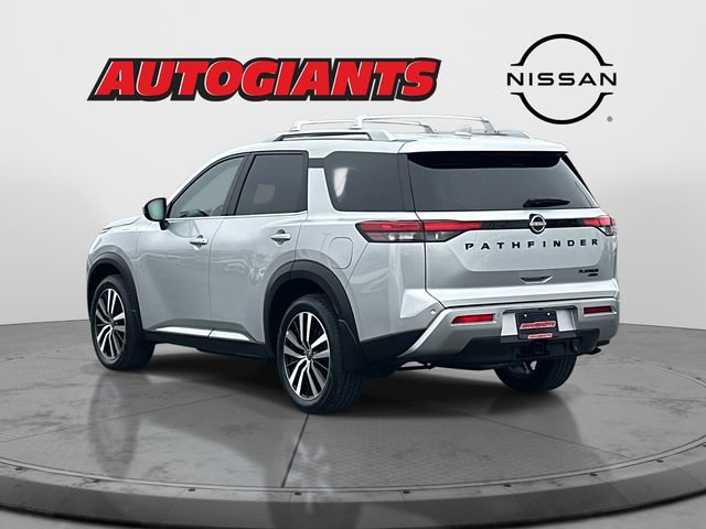 Used 2024 Nissan Pathfinder Platinum image 5