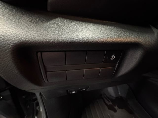 Used 2024 Nissan Kicks SR w/ SR Premium Package image 22