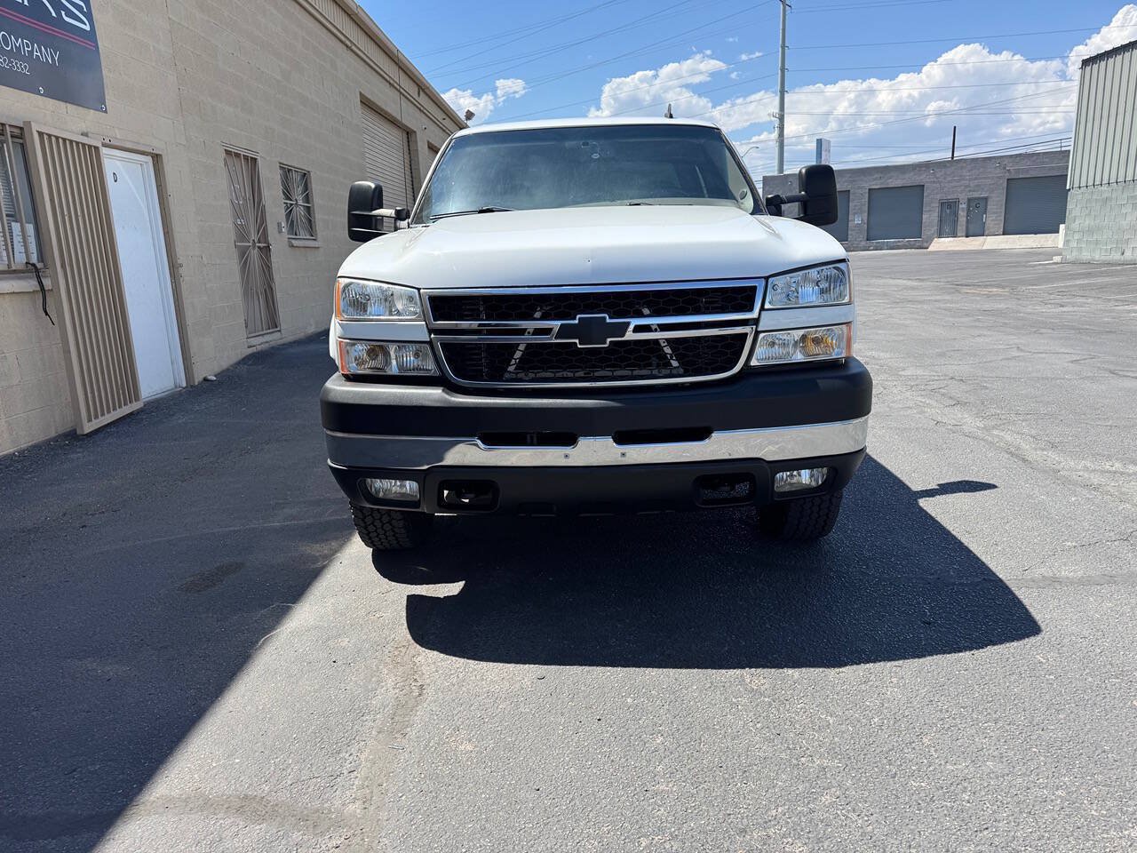 Used 2007 Chevrolet Silverado 2500 LT w/ Heavy-Duty Power Package AWD/4WD image 14