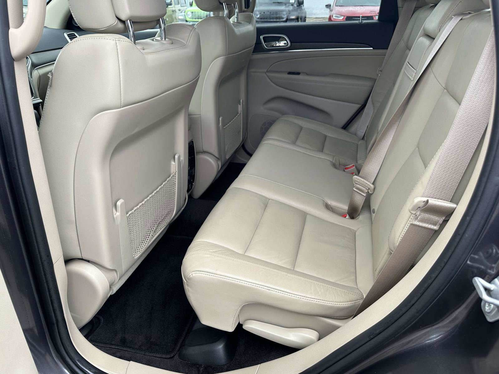 Used 2018 Jeep Grand Cherokee Limited image 13