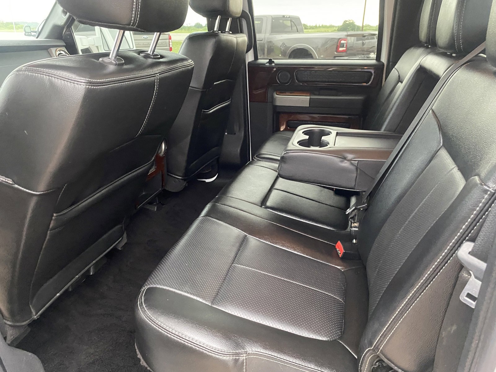 Used 2016 Ford F450 Lariat w/ Lariat Interior Package AWD/4WD image 11
