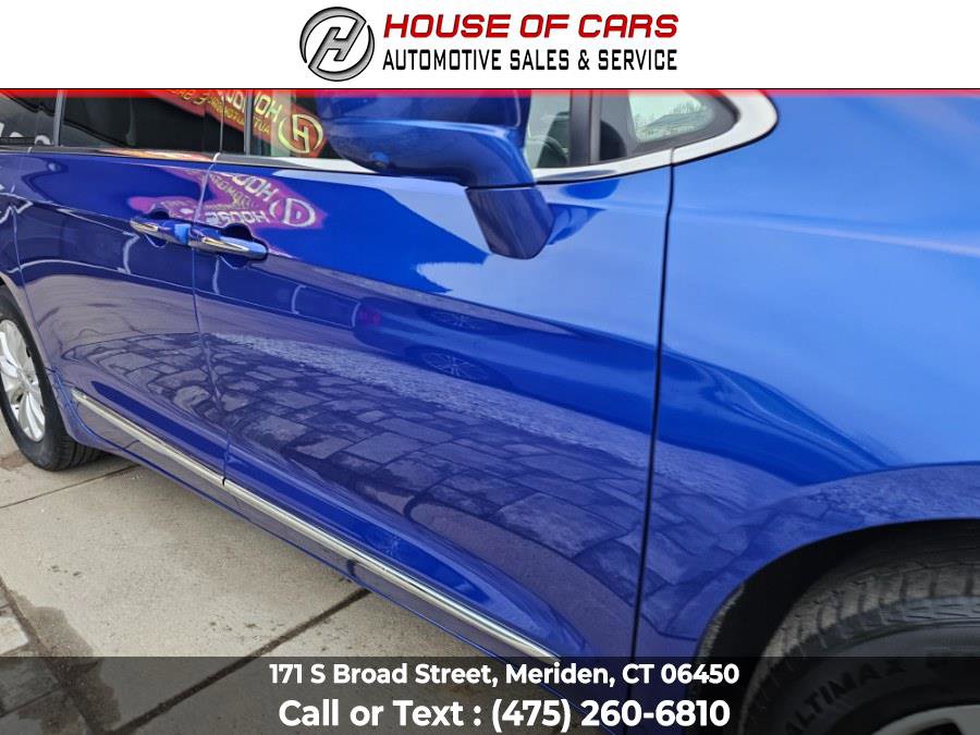 Used 2019 Chrysler Pacifica Touring-L w/ Advanced Safetytec Group image 12