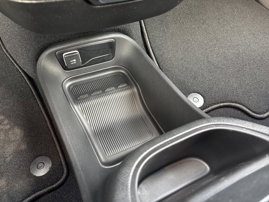 New 2026 Chrysler Voyager LX image 21