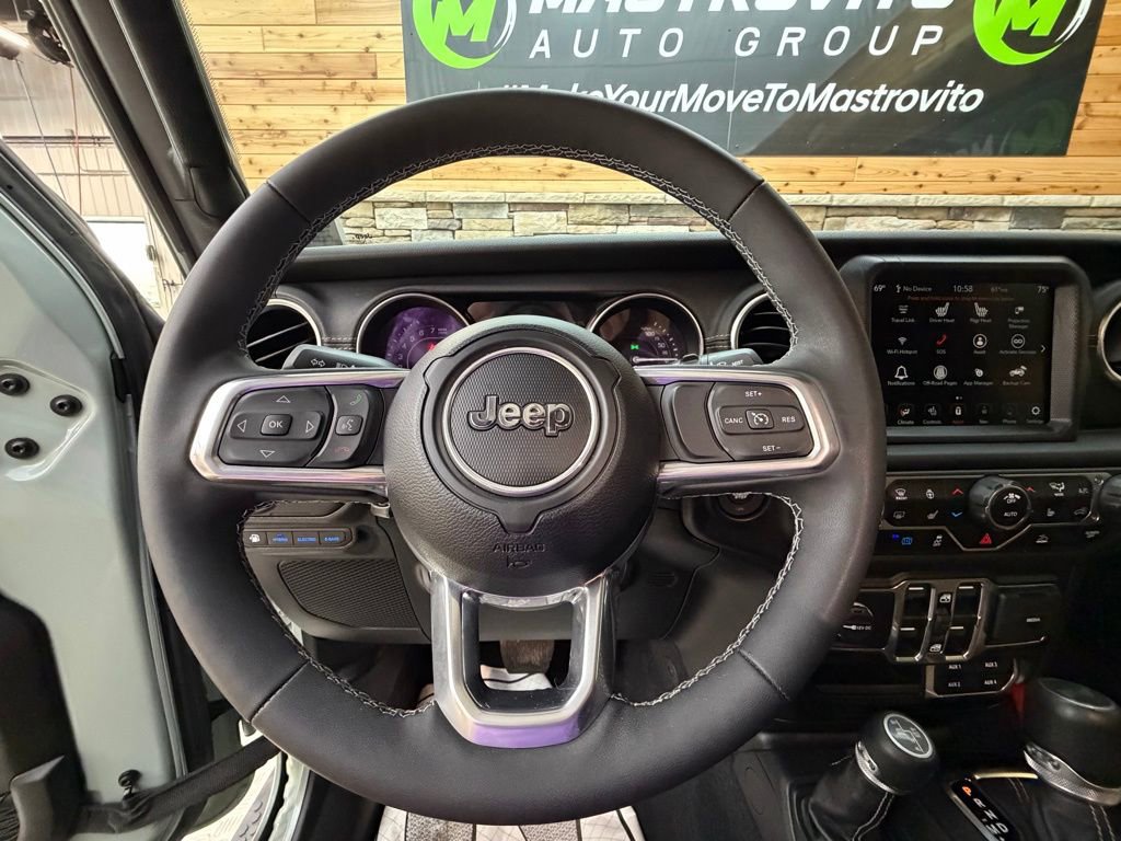 Used 2023 Jeep Wrangler Unlimited Sahara w/ Cold Weather Group AWD/4WD image 17