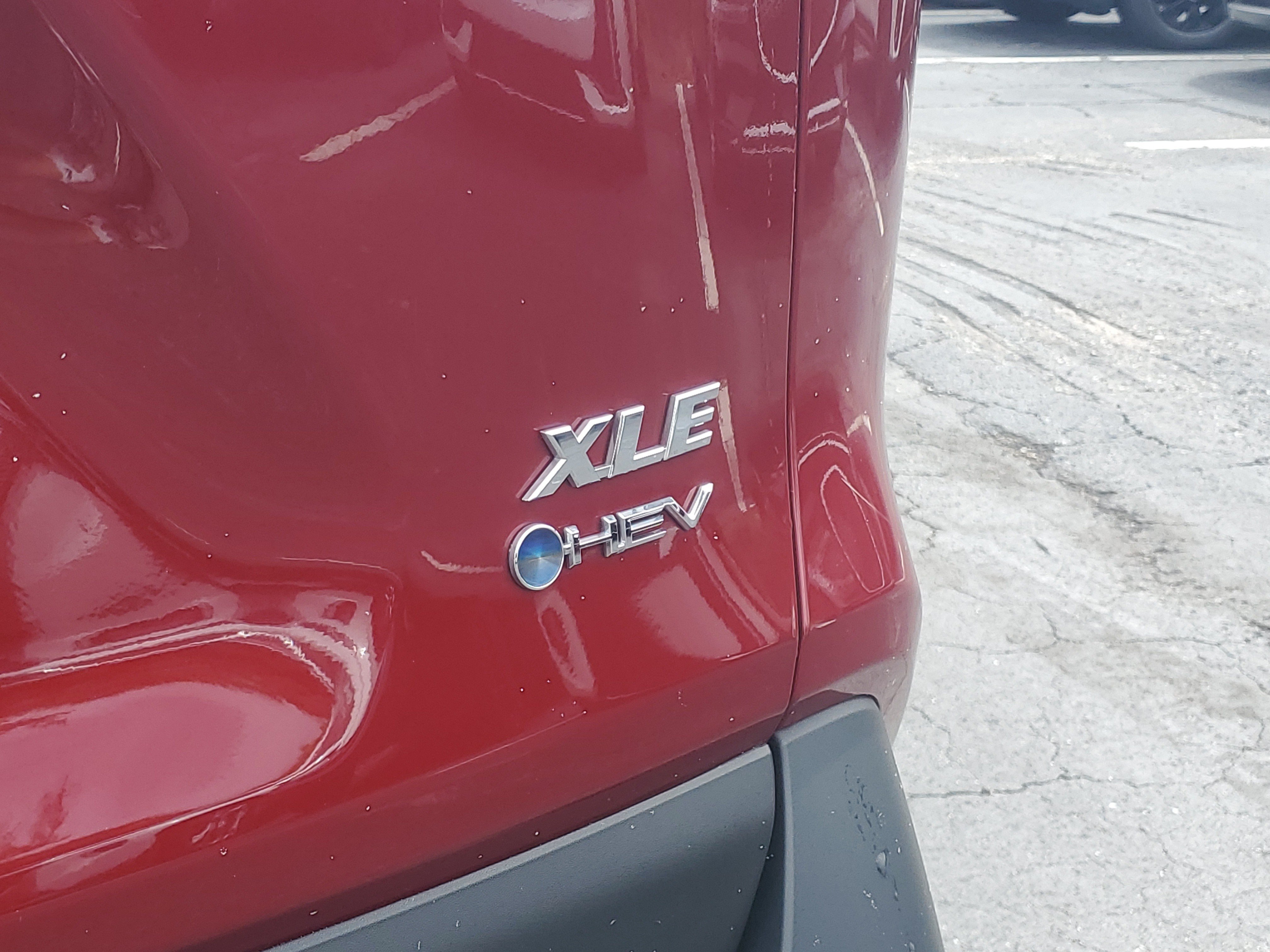 Used 2025 Toyota RAV4 XLE Premium w/ Weather Package AWD/4WD image 11