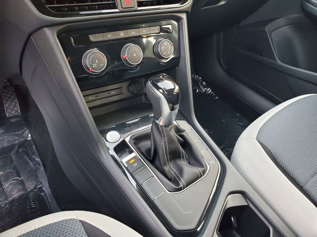 New 2026 Volkswagen Taos S image 9