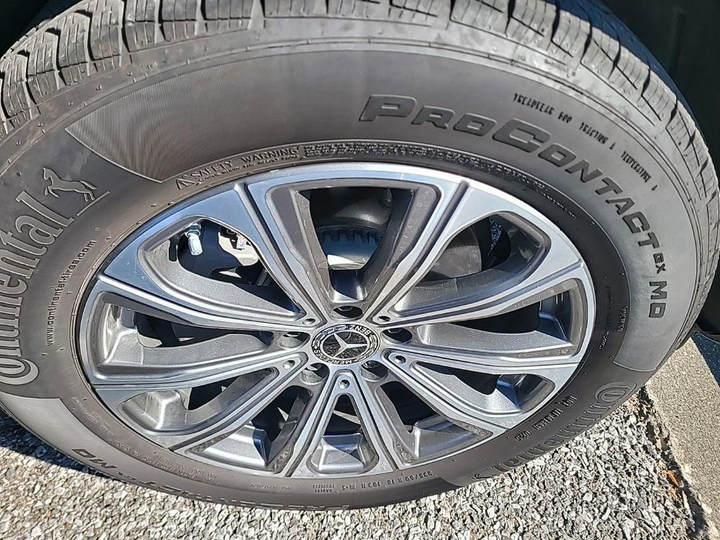 Used 2025 Mercedes-Benz GLC 300 4MATIC image 15