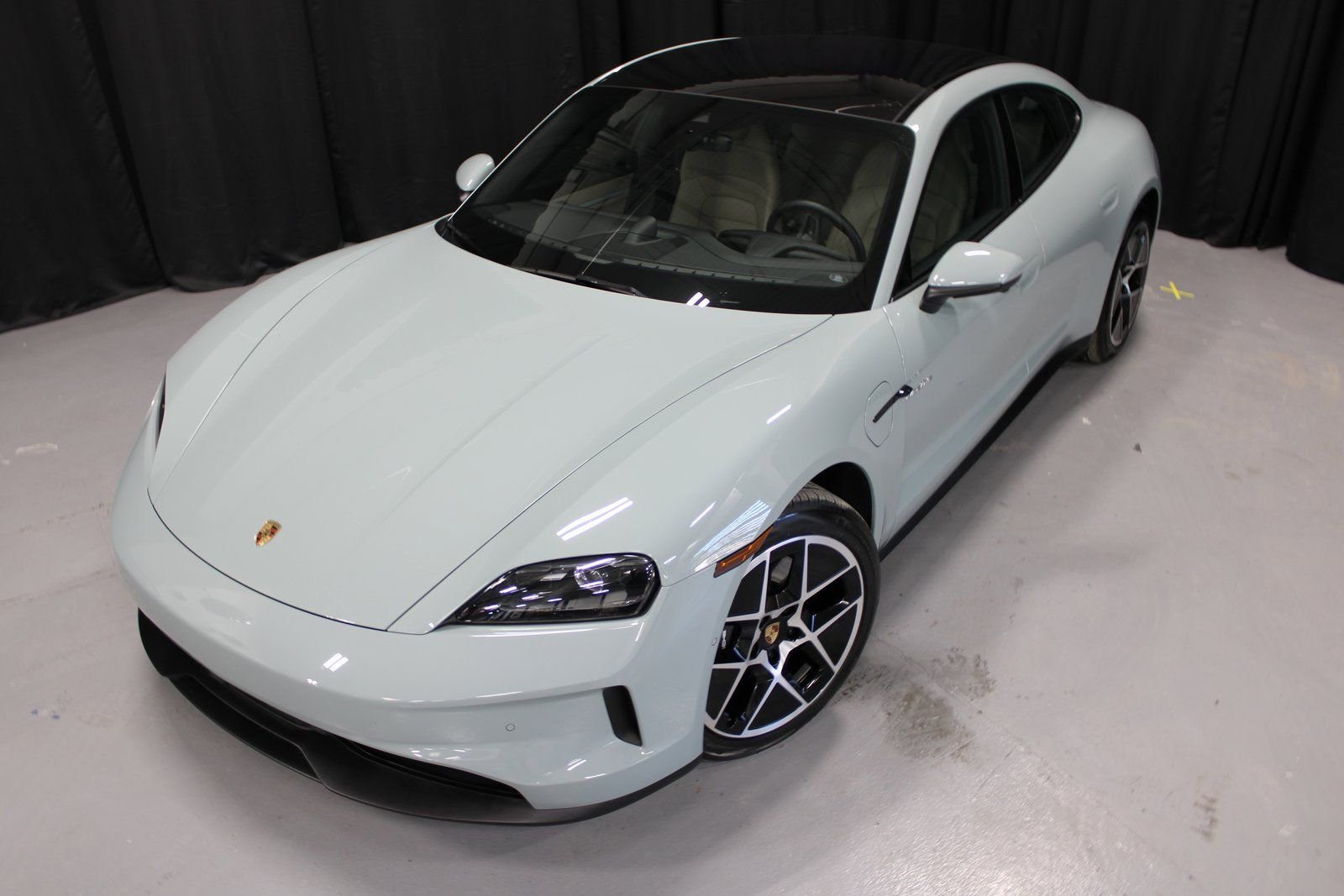 Certified 2025 Porsche Taycan image 7