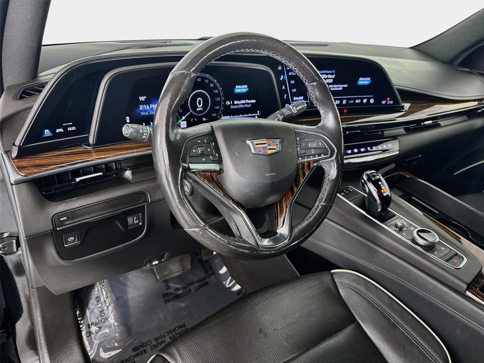 Used 2023 Cadillac Escalade Premium Luxury RWD image 10