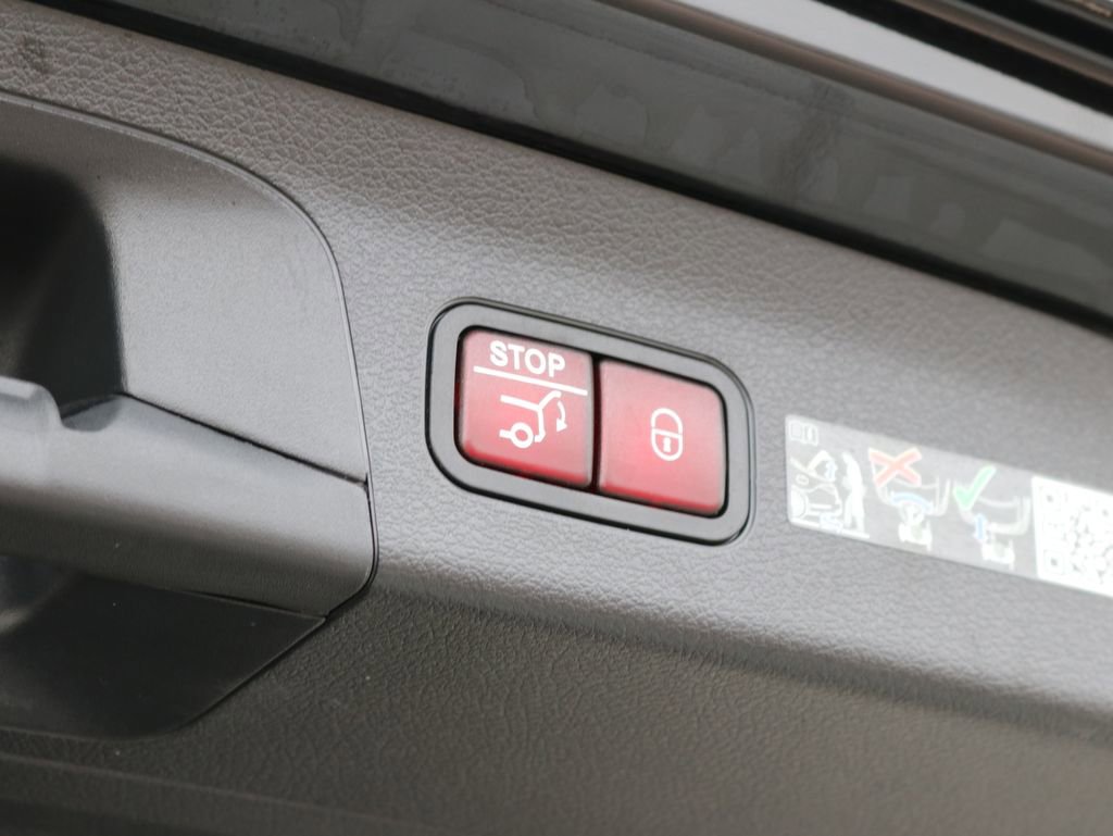 Used 2025 Mercedes-Benz GLS 450 4MATIC image 33