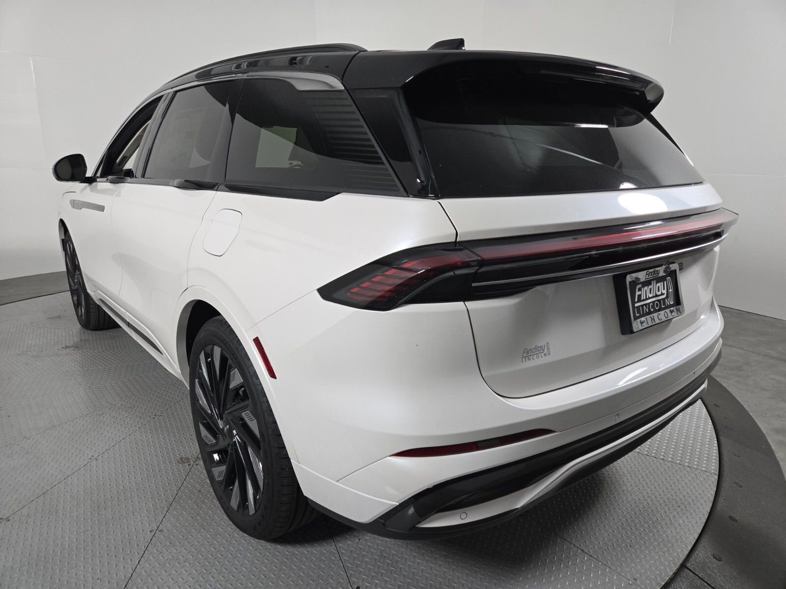 New 2026 Lincoln Nautilus Black Label w/ Jet Appearance Package image 7