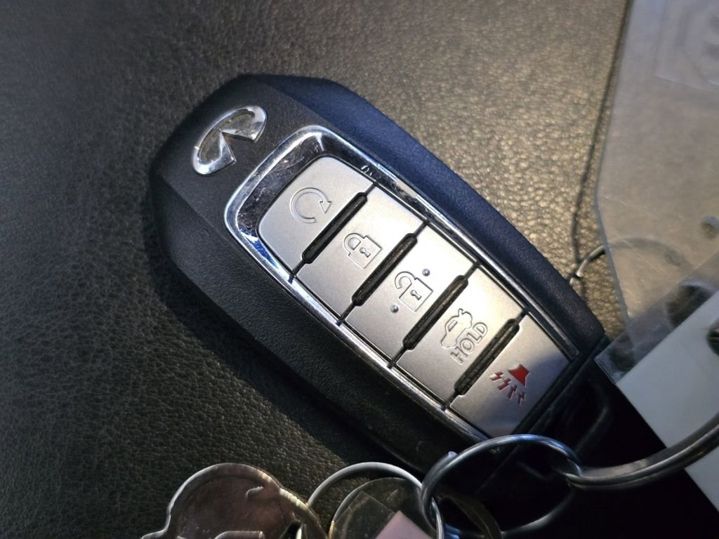 Used 2023 INFINITI Q50 Red Sport 400 w/ Black Opal Edition image 31