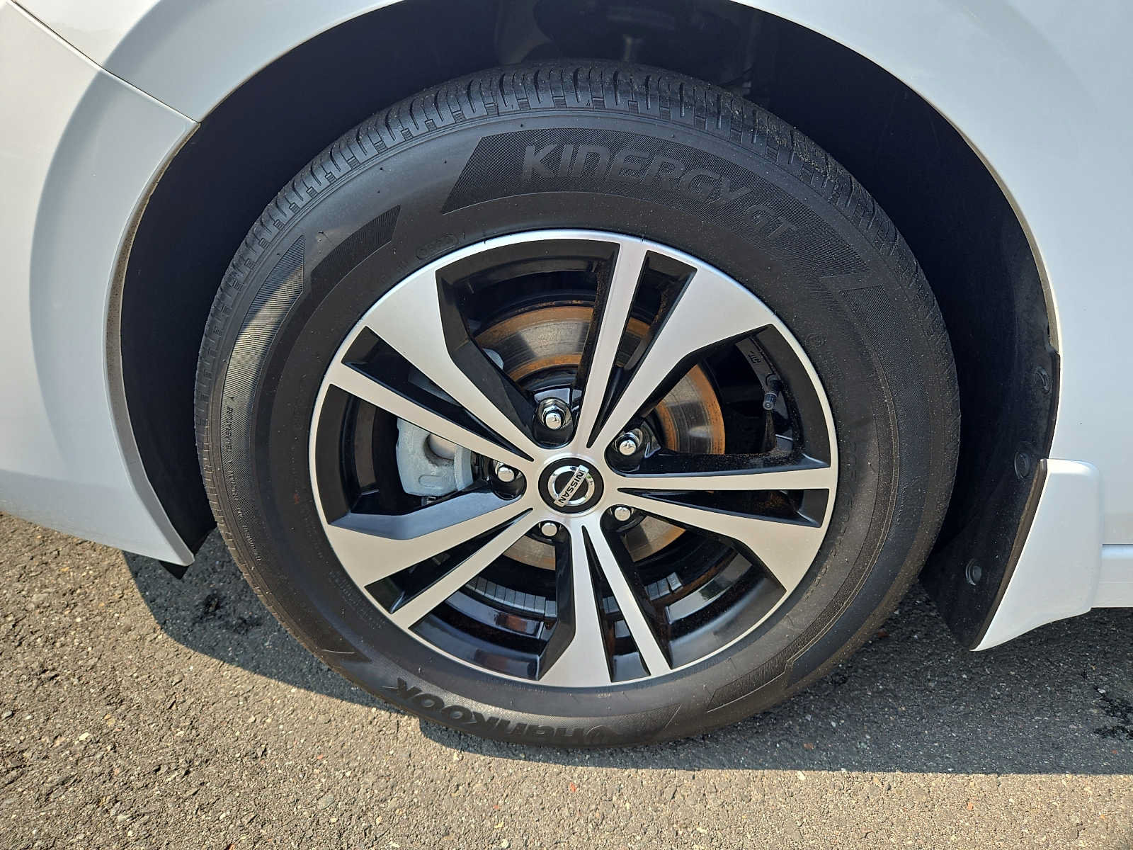 Used 2023 Nissan Sentra SV FWD image 8