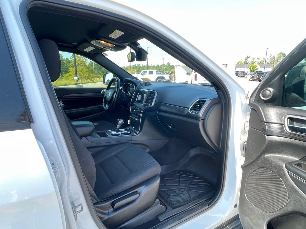 Used 2021 Jeep Grand Cherokee Freedom Edition AWD/4WD image 35