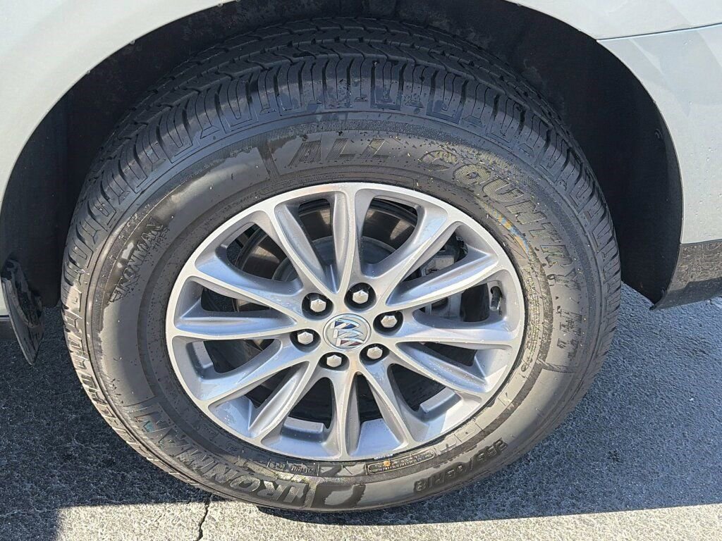 Used 2024 Buick Enclave Premium image 10