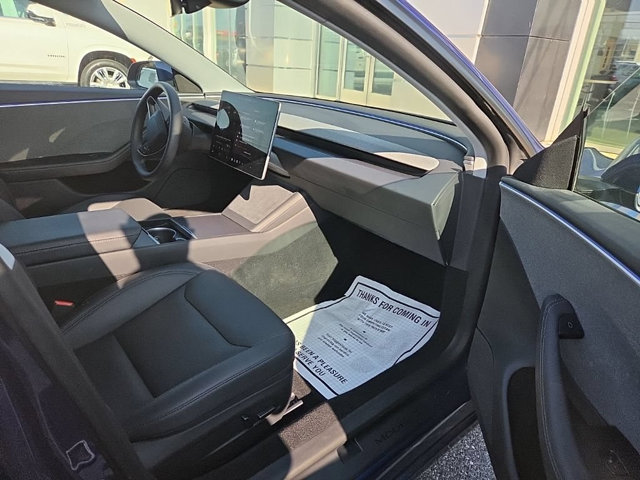 Used 2025 Tesla Model 3 Long Range RWD image 18