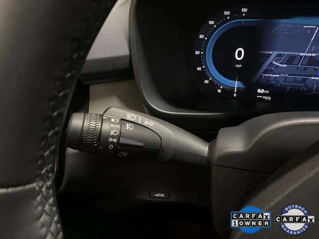 Used 2025 Volvo XC40 B5 Plus image 41