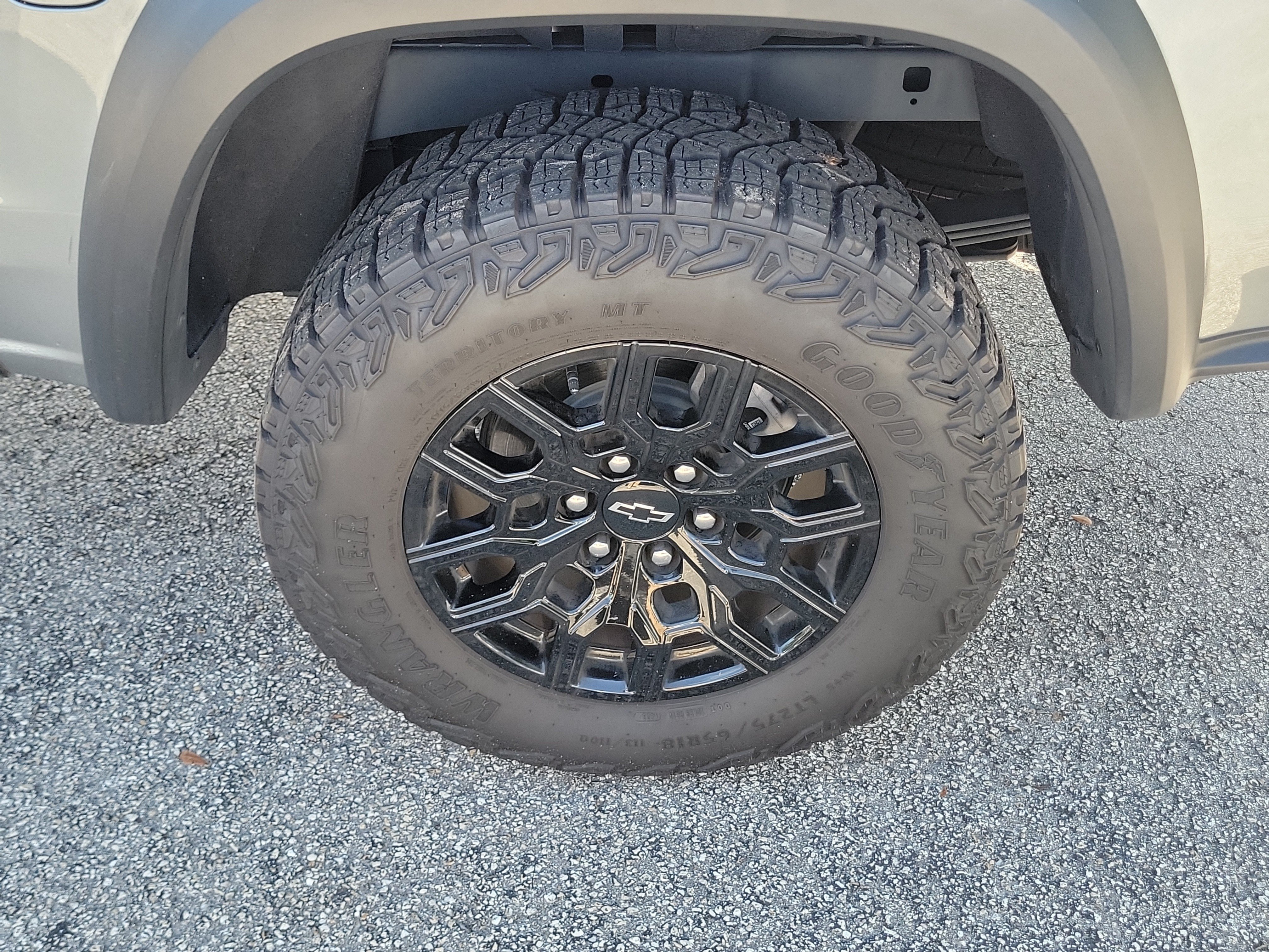 Used 2024 Chevrolet Colorado Trail Boss w/ Technology Package AWD/4WD image 35