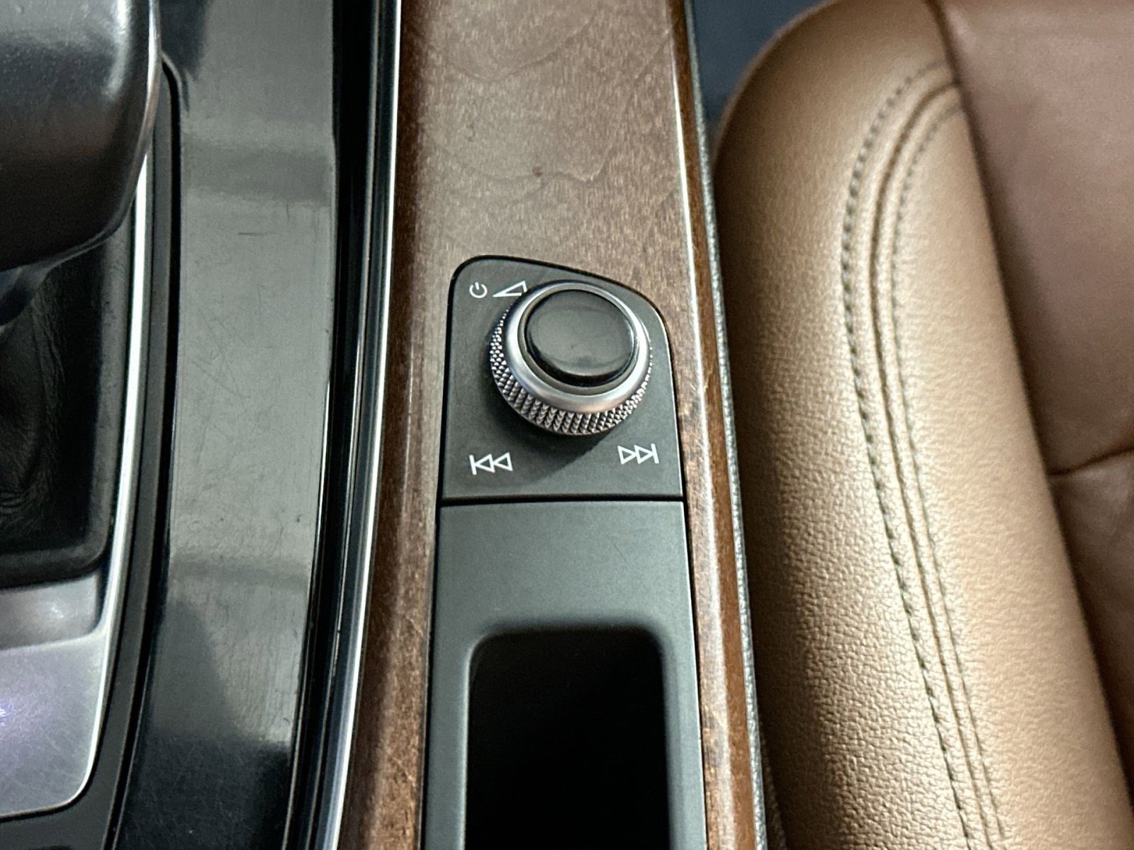 Used 2022 Audi A4 2.0T Premium w/ Convenience Package image 28