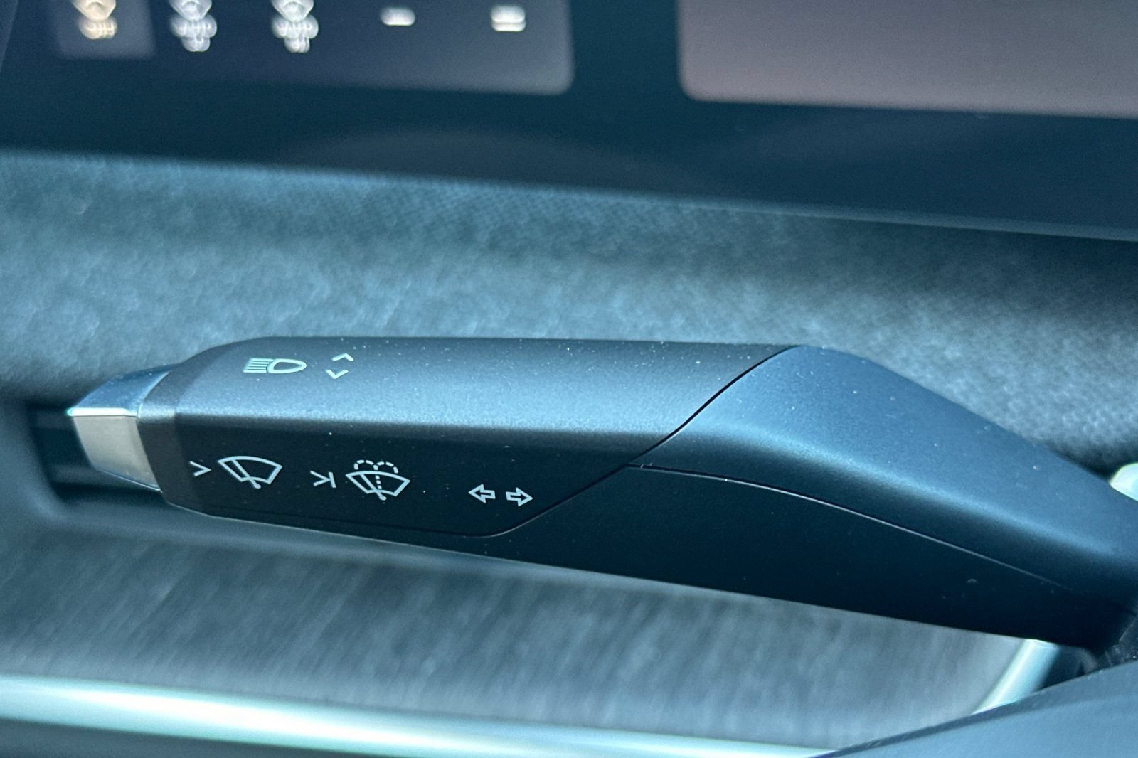 Used 2025 Lucid Air Pure RWD image 34