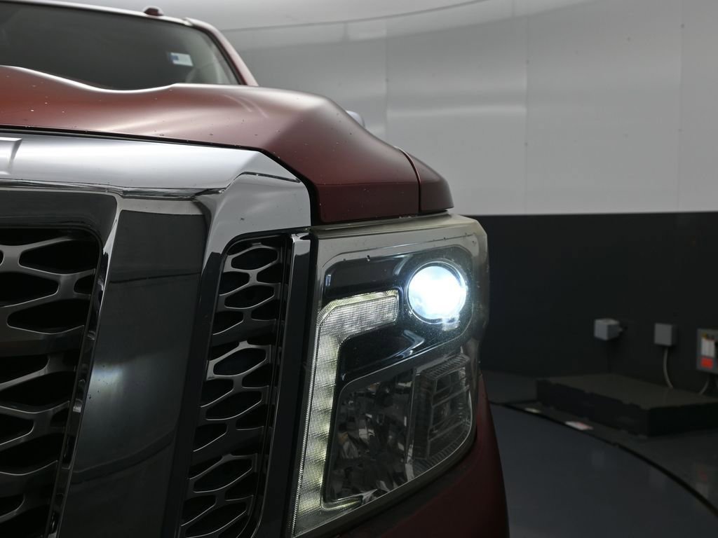 Used 2017 Nissan Titan SL RWD image 12