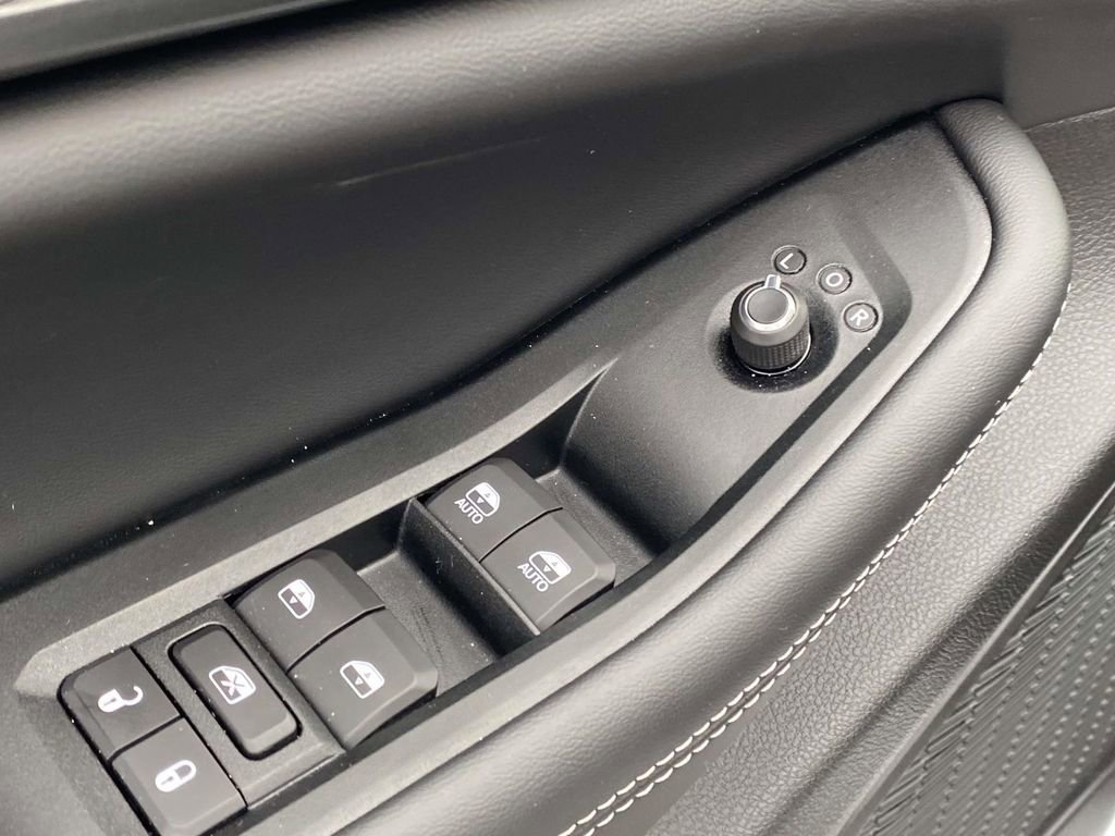 New 2025 Jeep Grand Cherokee Laredo w/ MOPAR Finishing Package image 13