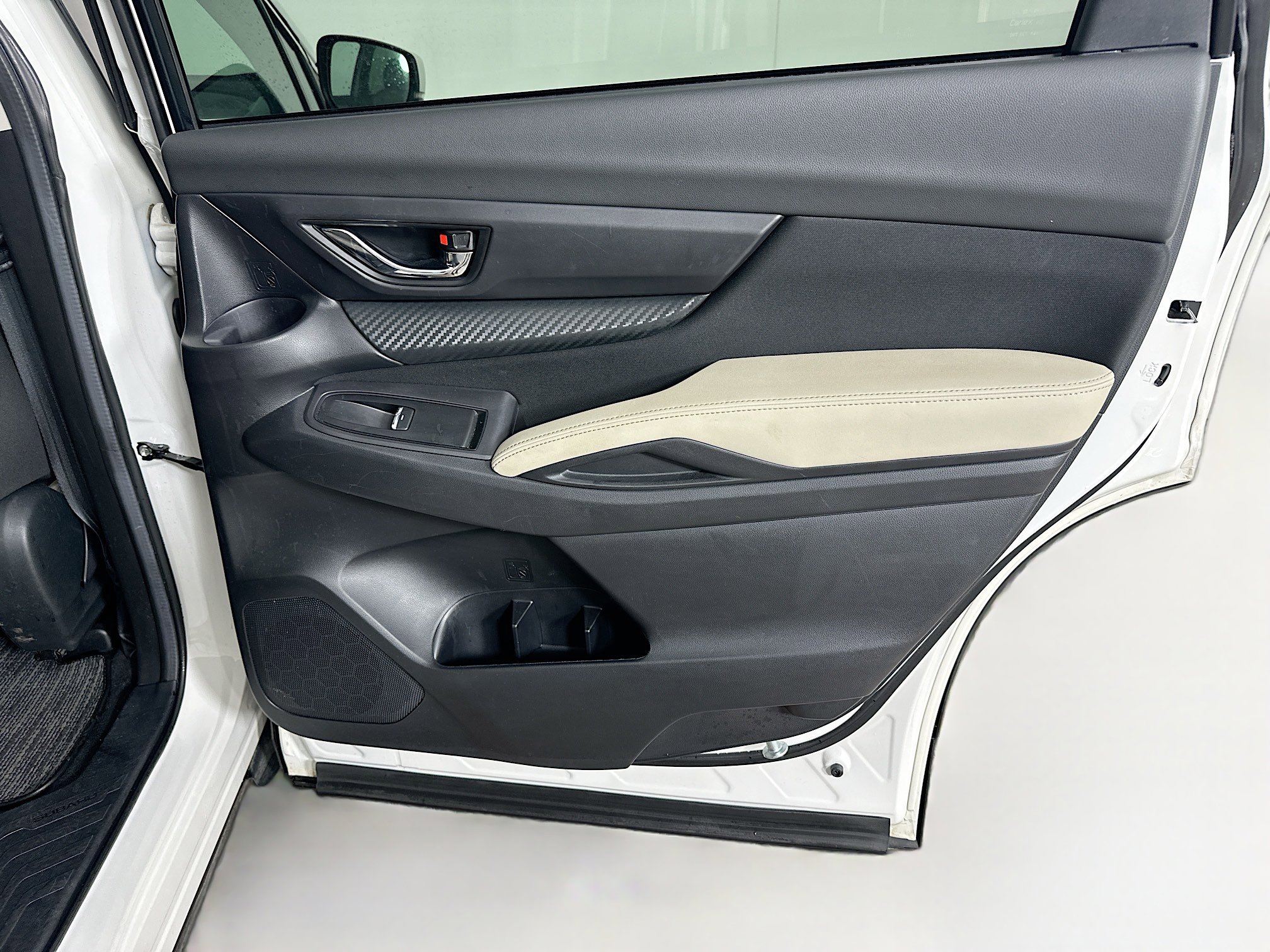 Used 2025 Subaru Ascent Premium image 31