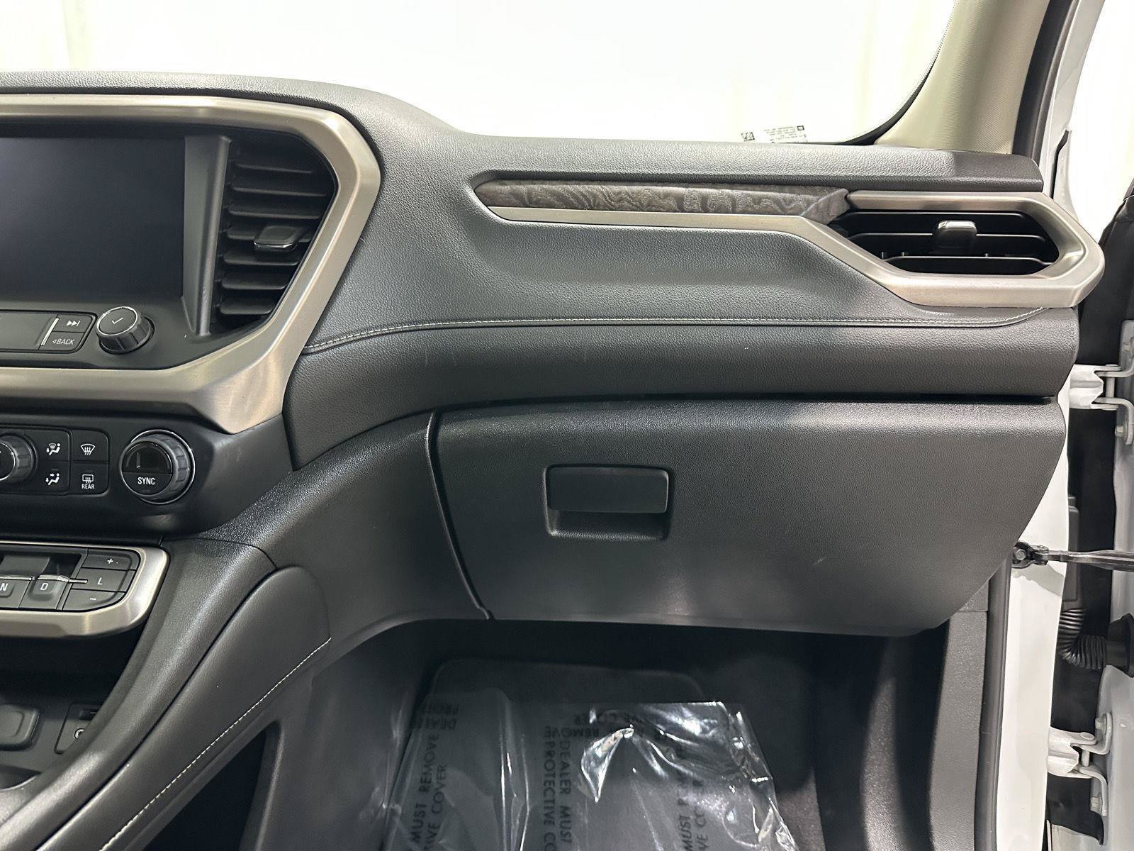 Used 2021 GMC Acadia Denali w/ Denali Technology Package AWD/4WD image 29