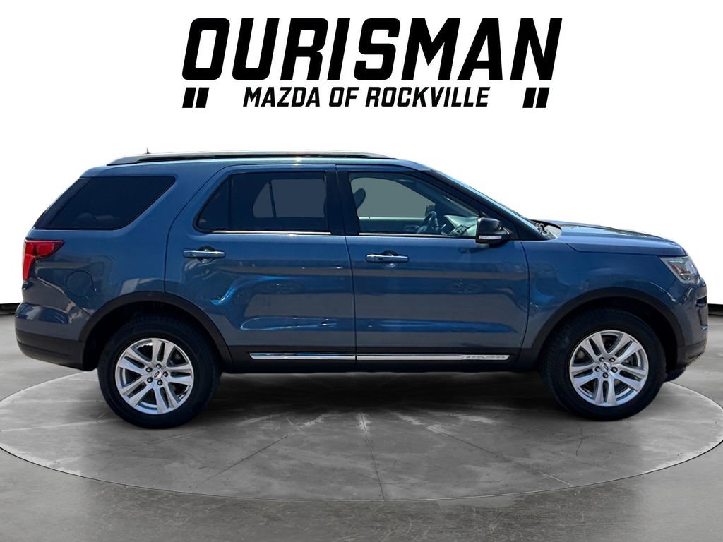 Used 2018 Ford Explorer XLT w/ Equipment Group 202A AWD/4WD image 7