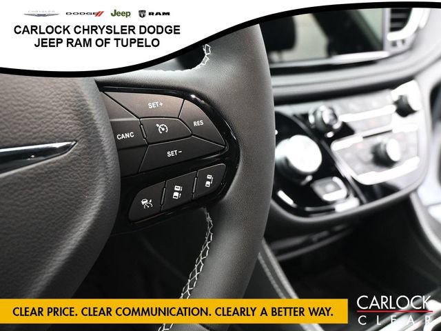 New 2026 Chrysler Pacifica Limited FWD image 19