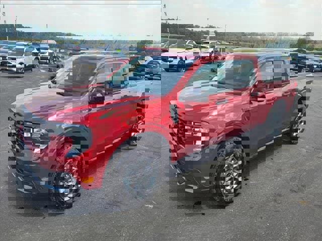 New 2025 Ford Maverick XLT w/ XLT Luxury Package