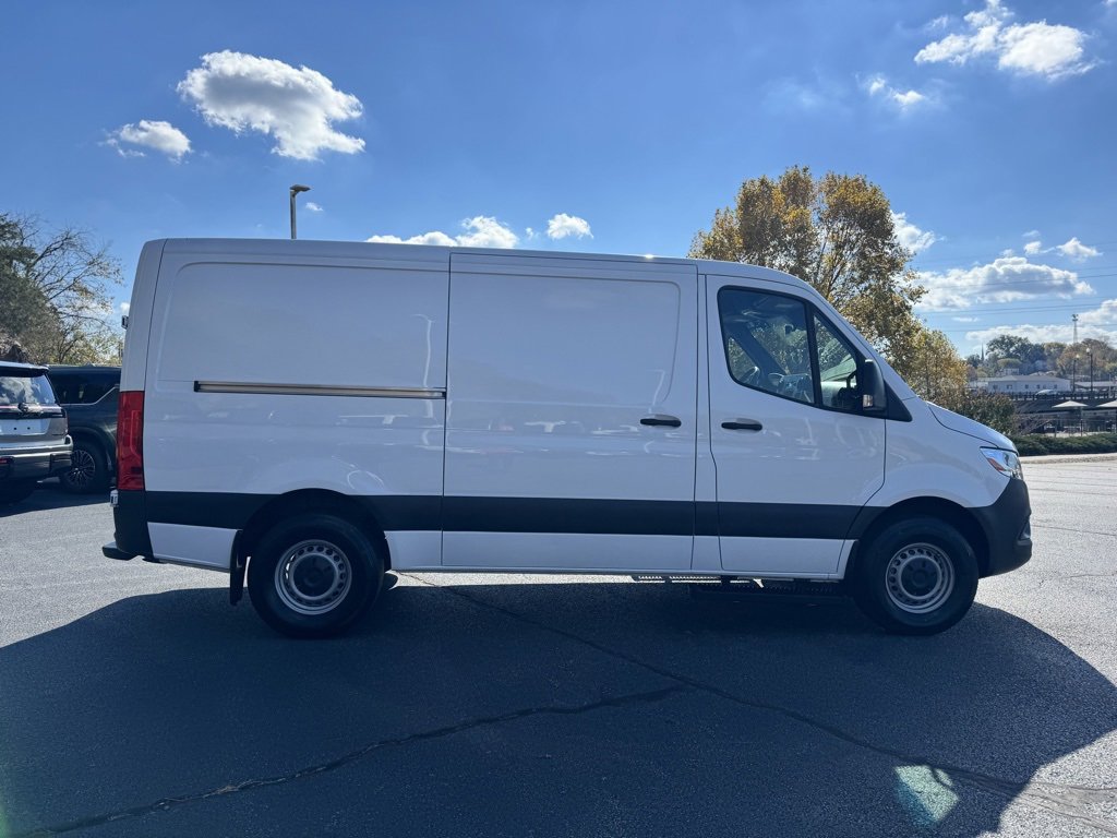 Used 2021 Mercedes-Benz Sprinter 1500 image 8