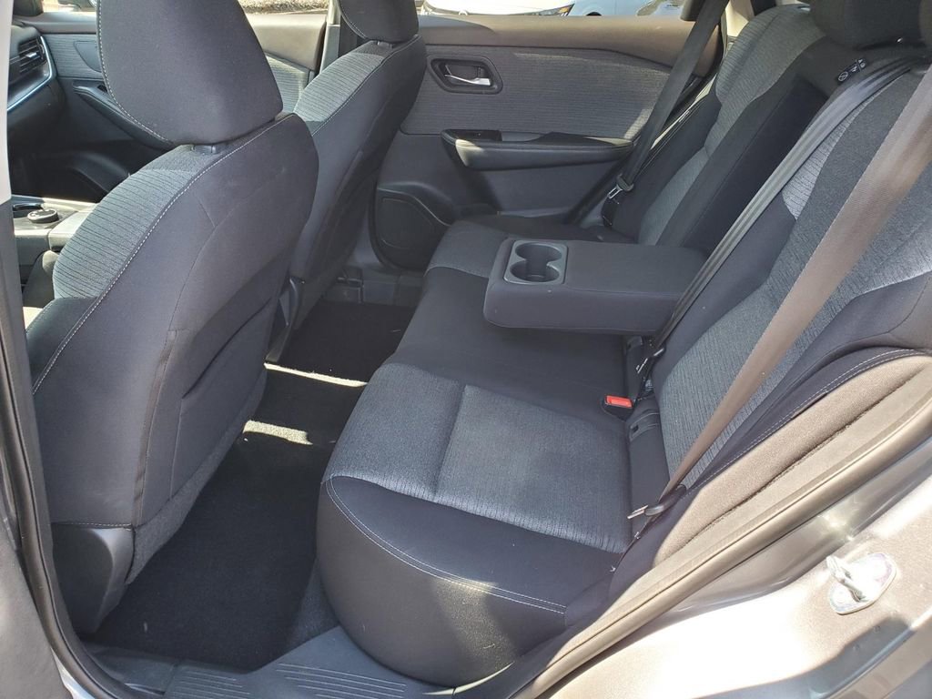 Used 2021 Nissan Rogue SV image 12