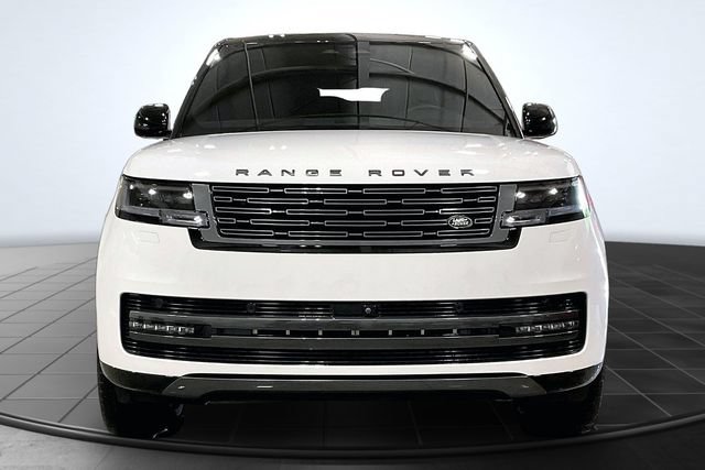 Used 2025 Land Rover Range Rover Long Wheelbase SE AWD/4WD image 3