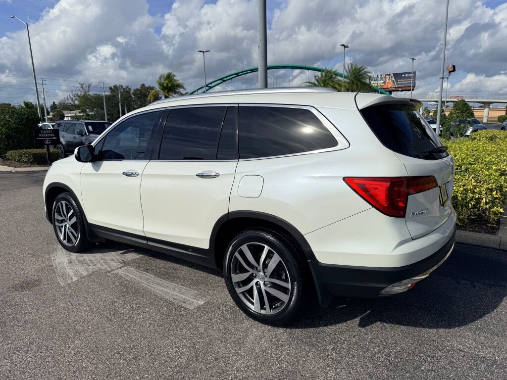 Used 2016 Honda Pilot Touring image 2