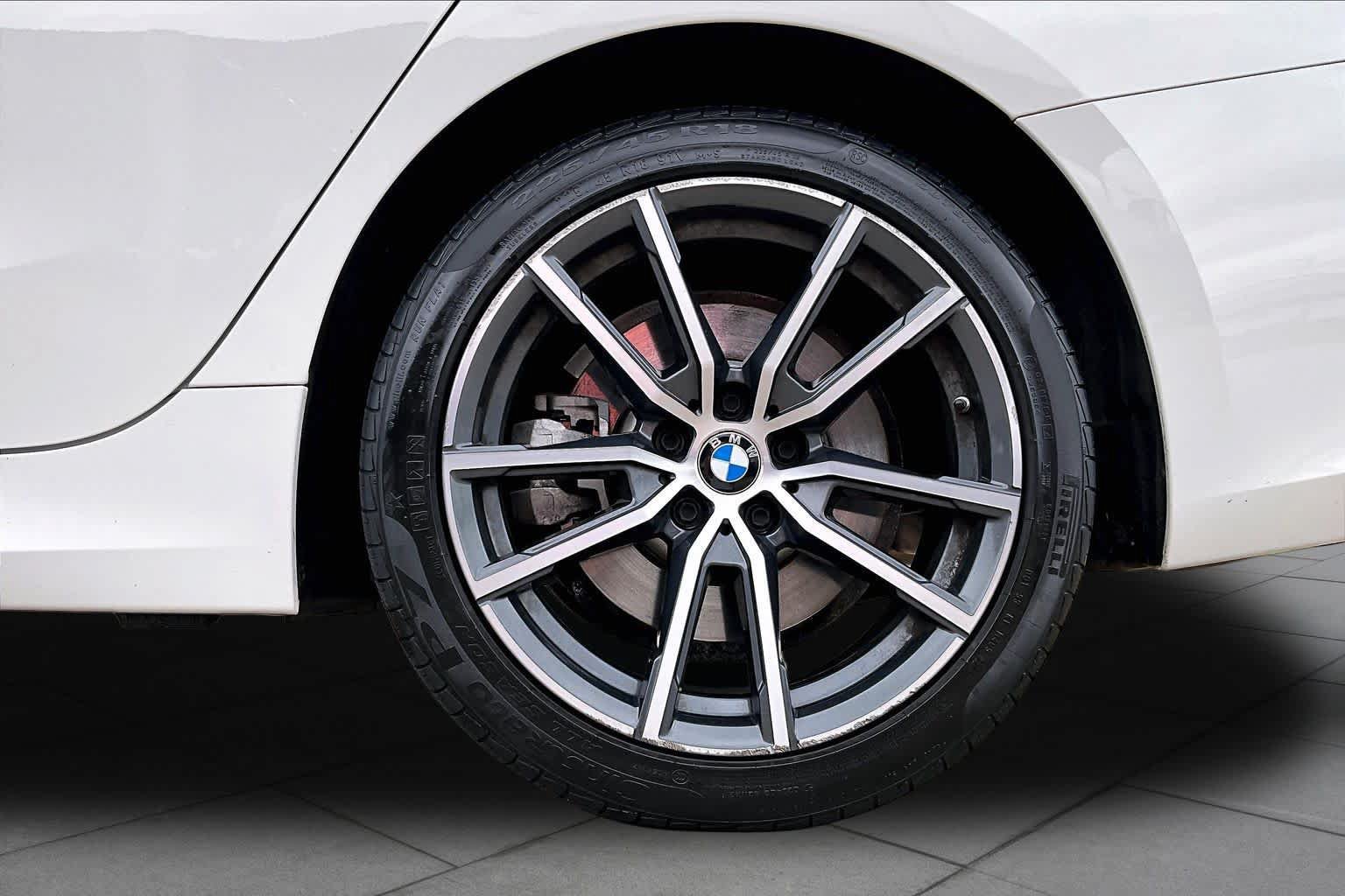 Used 2020 BMW 330i Sedan w/ Convenience Package RWD image 11
