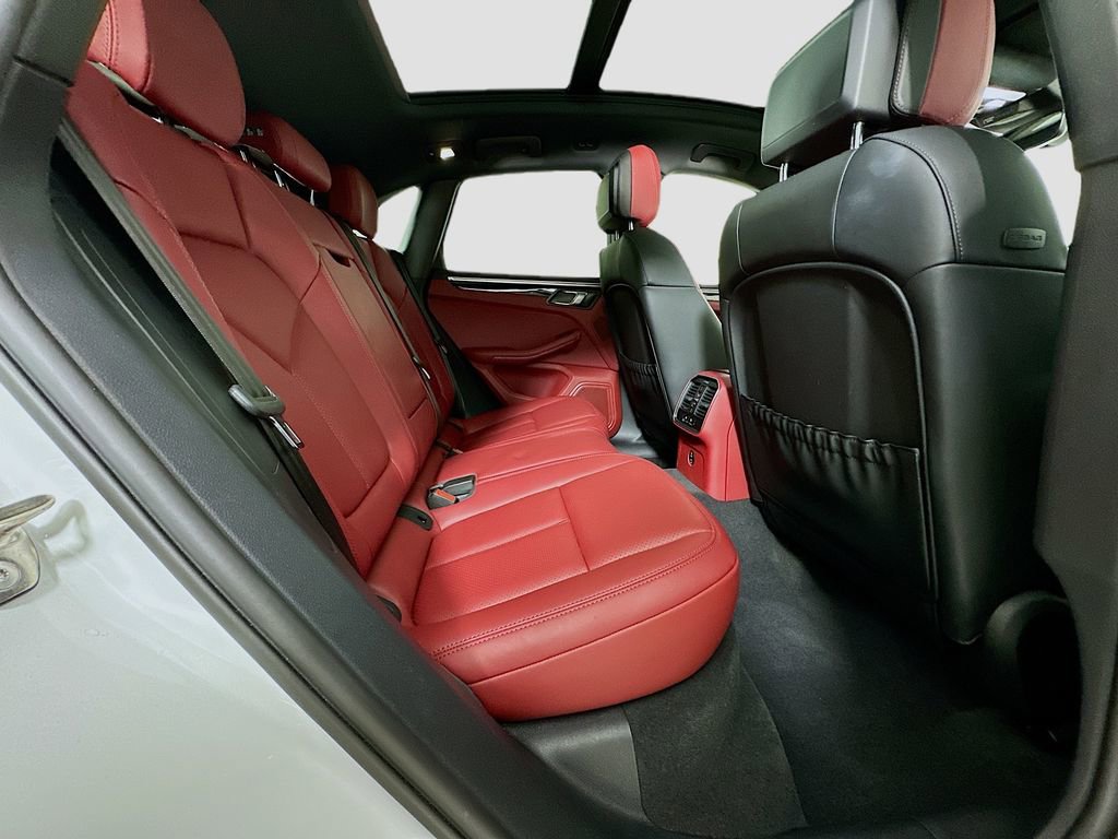 Used 2023 Porsche Macan S image 29