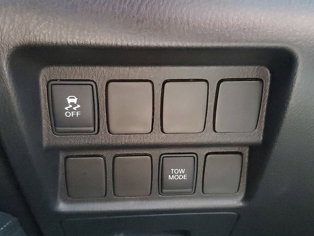 Used 2015 Nissan Pathfinder S FWD image 30