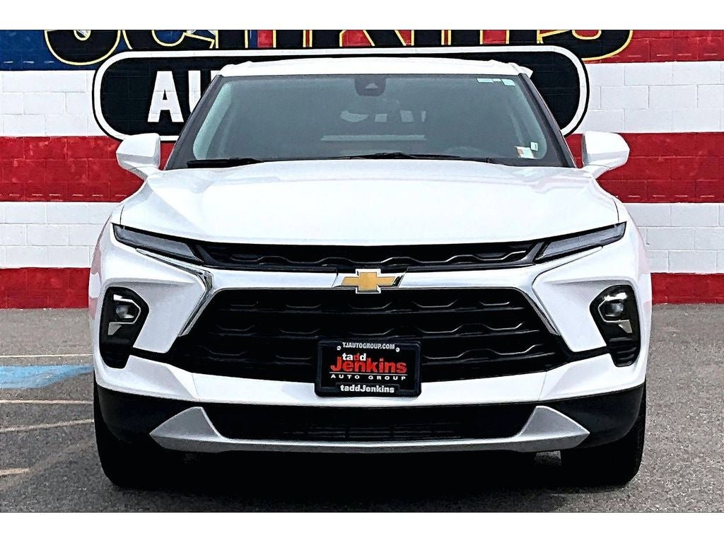 Used 2025 Chevrolet Blazer LT AWD/4WD image 3