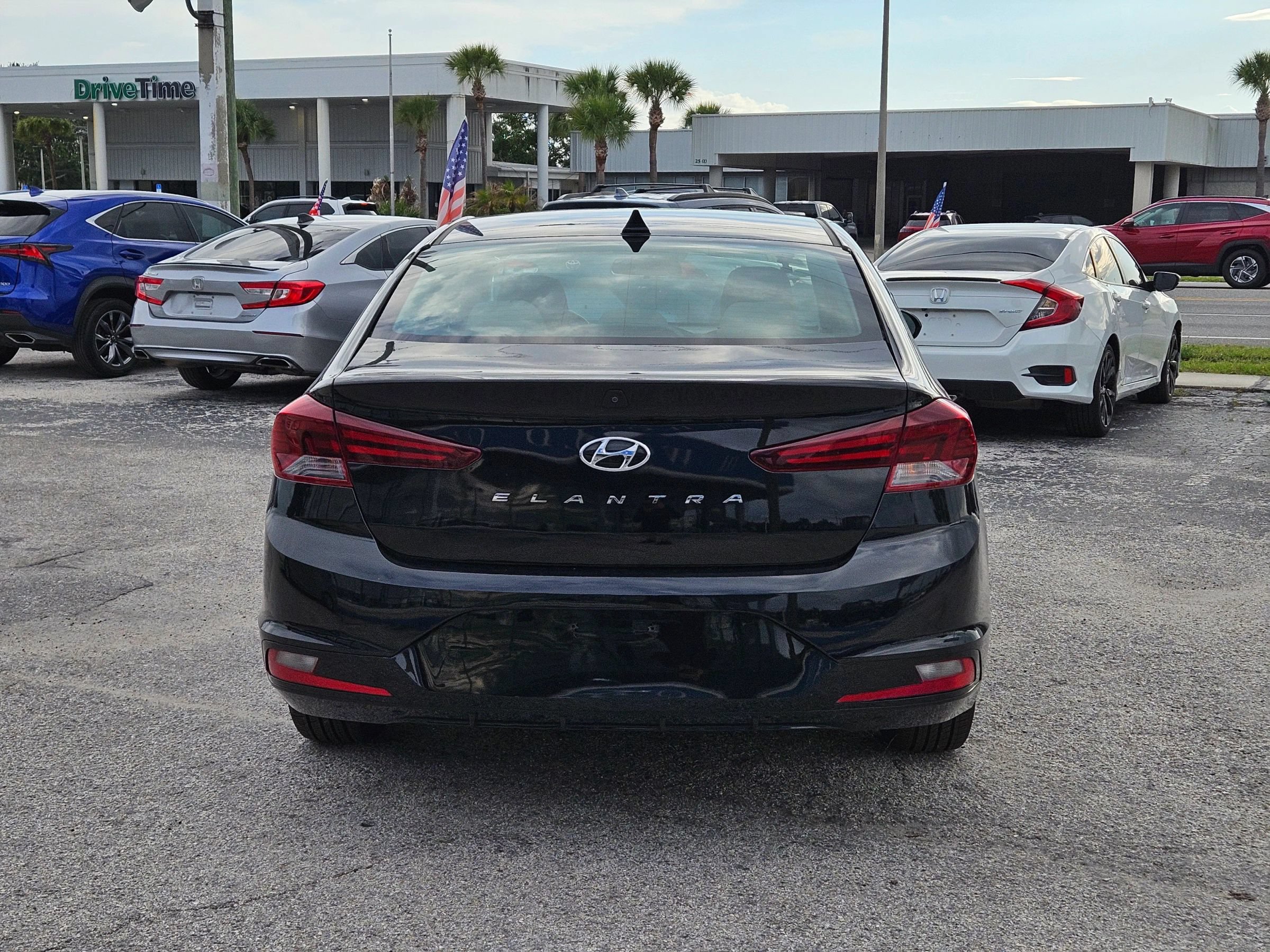 Used 2020 Hyundai Elantra SEL FWD image 10