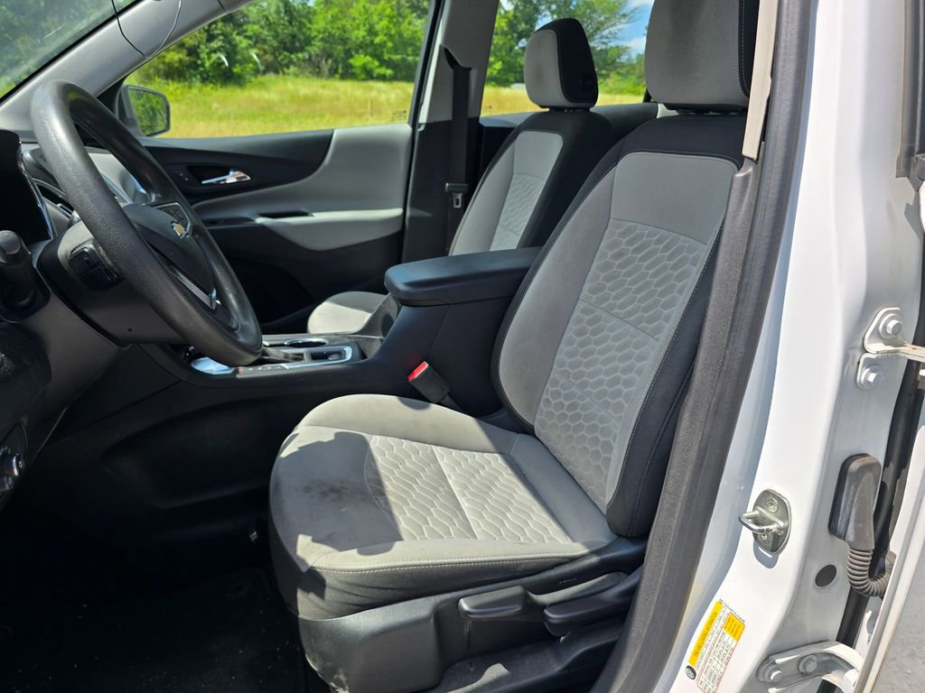 Used 2020 Chevrolet Equinox LS FWD image 18