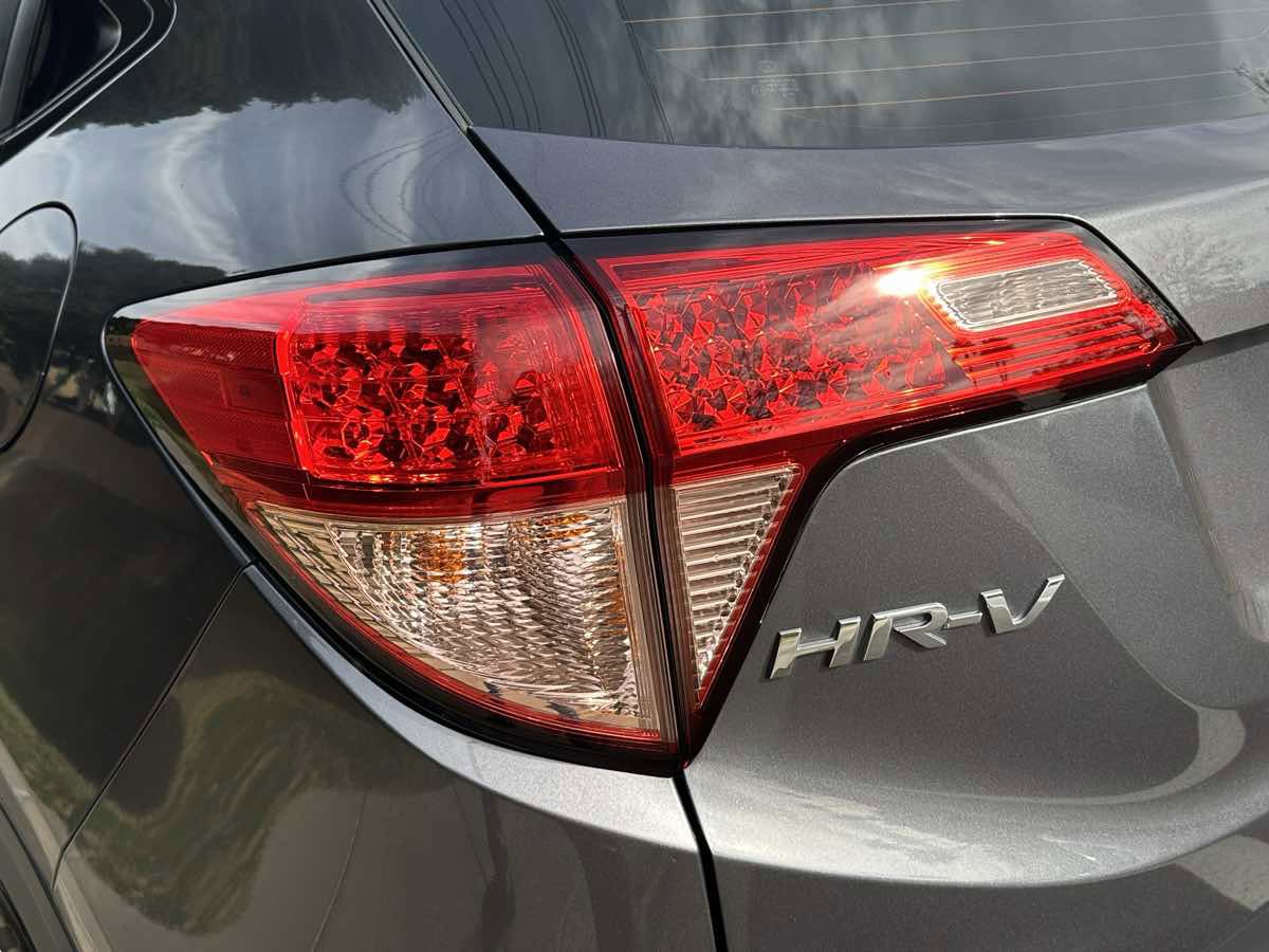 Used 2017 Honda HR-V LX image 47