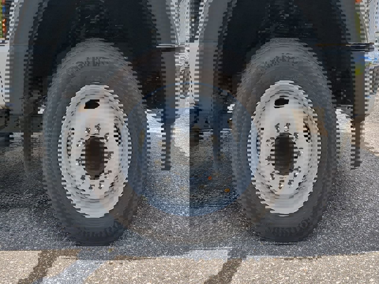 New 2025 Ford F550 2WD Regular Cab Super Duty image 9